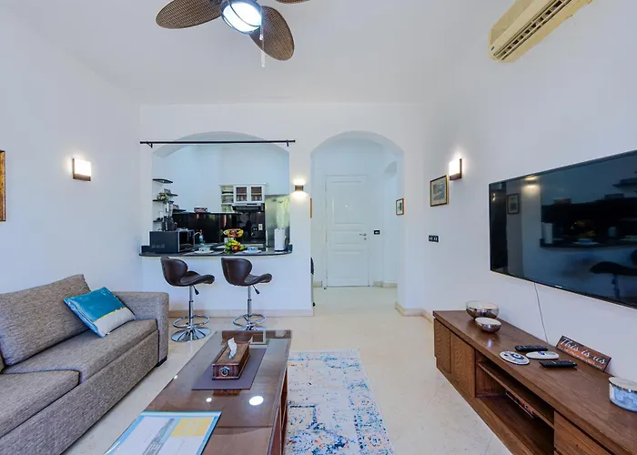 Beautiful With Terrace To The Pool